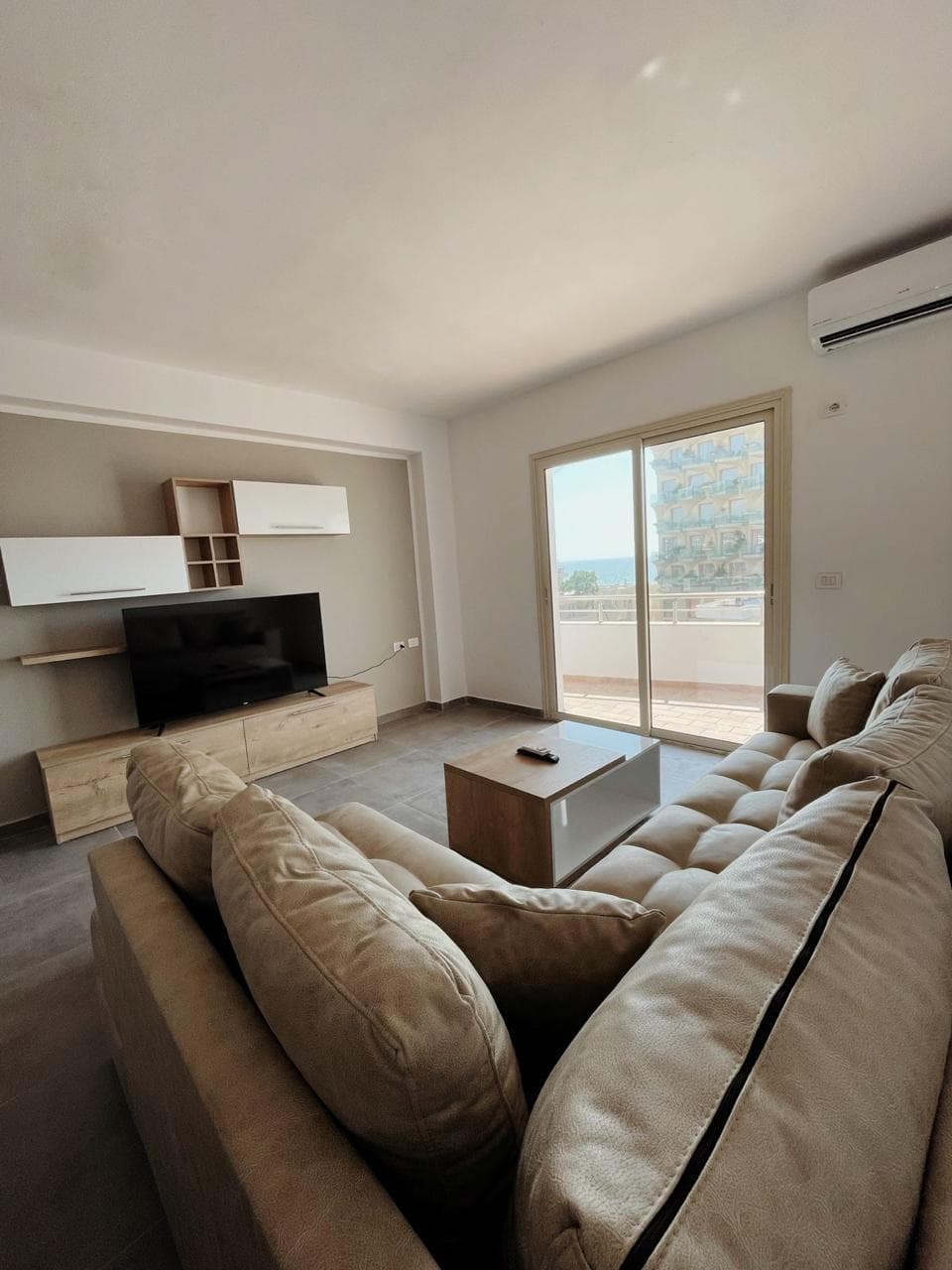 SHITET APARTAMENT 1+1, PRANE HOTEL EPIDAMN, GOLEM, DURRES.