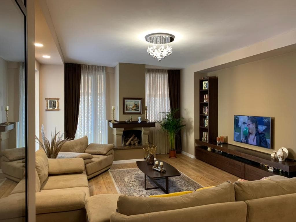 SHITET APARTAMENT 3 + 1 PRANE SFINKSIT, DURRES. 2
