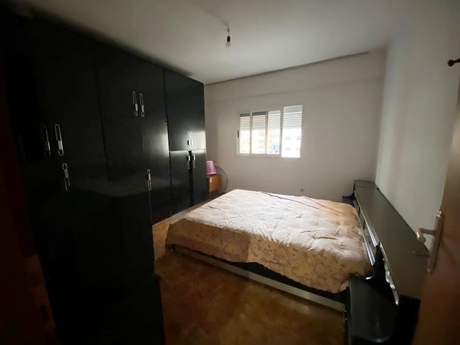SHITET APARTAMENT 1+1 PRANE SHKOLLES BAJRAM CURRI PLAZH,DURRES. 4