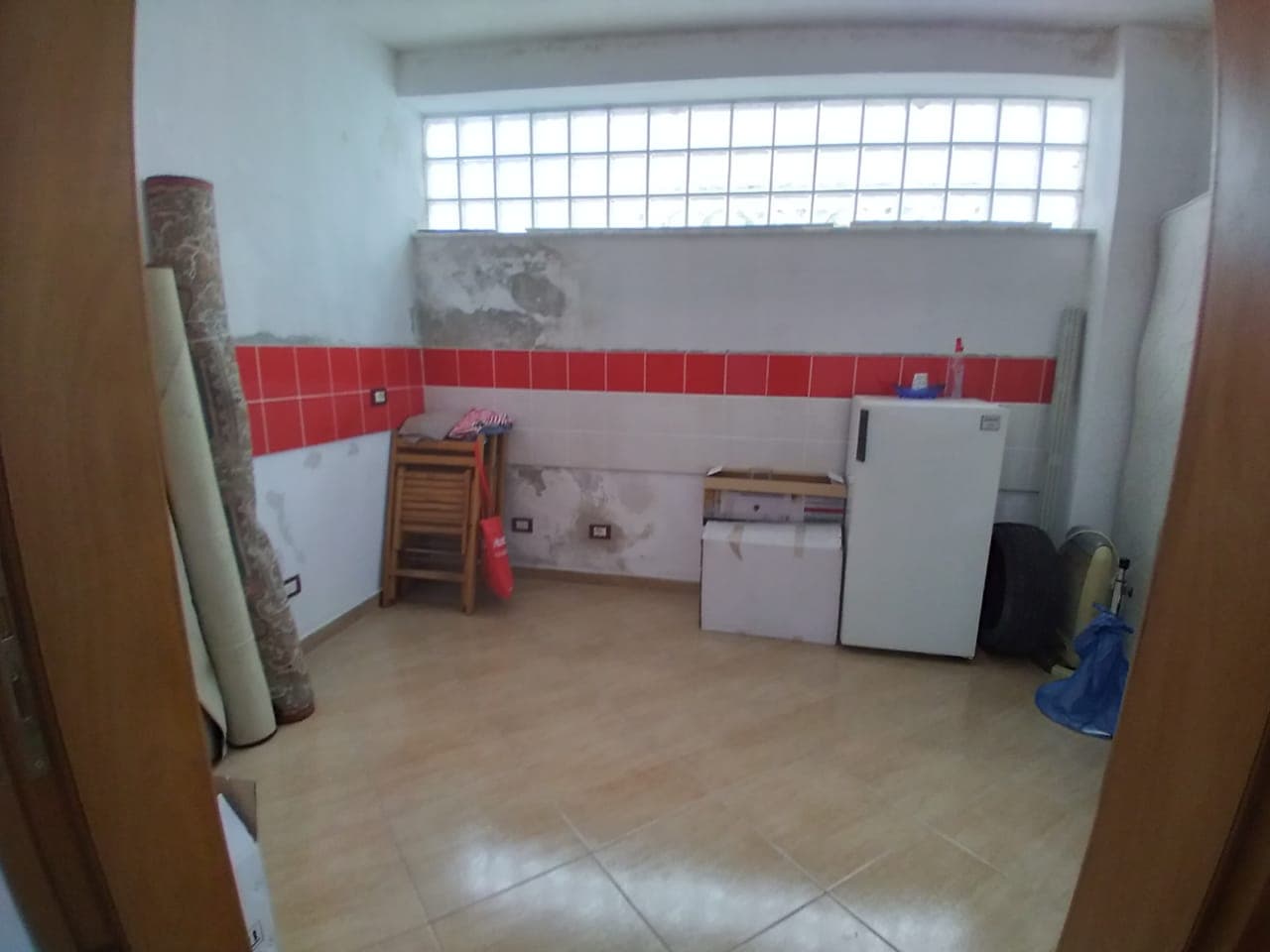 SHITET APARTAMENT 3+1 PRANE GJYKATES,QENDER,DURRES. 4