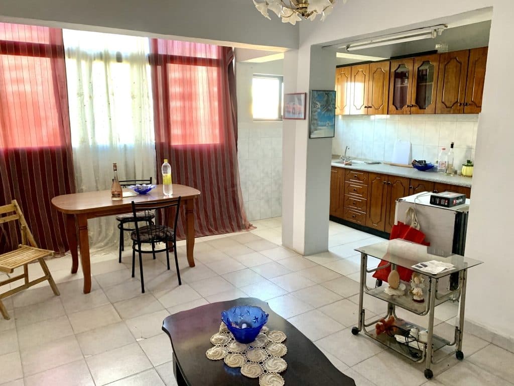 JEPET ME QERA APARTAMENT 1+1 PRANE TATIM TAKSAVE,DURRES!