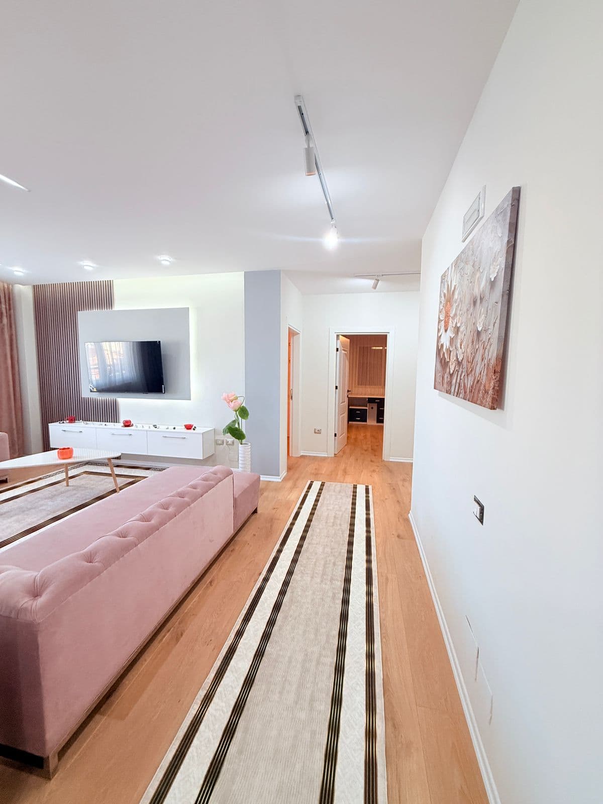 JEPET ME QERA APARTAMENT 3+1 TEK ZONA TREGUT INDUSTRIAL DURRES 4