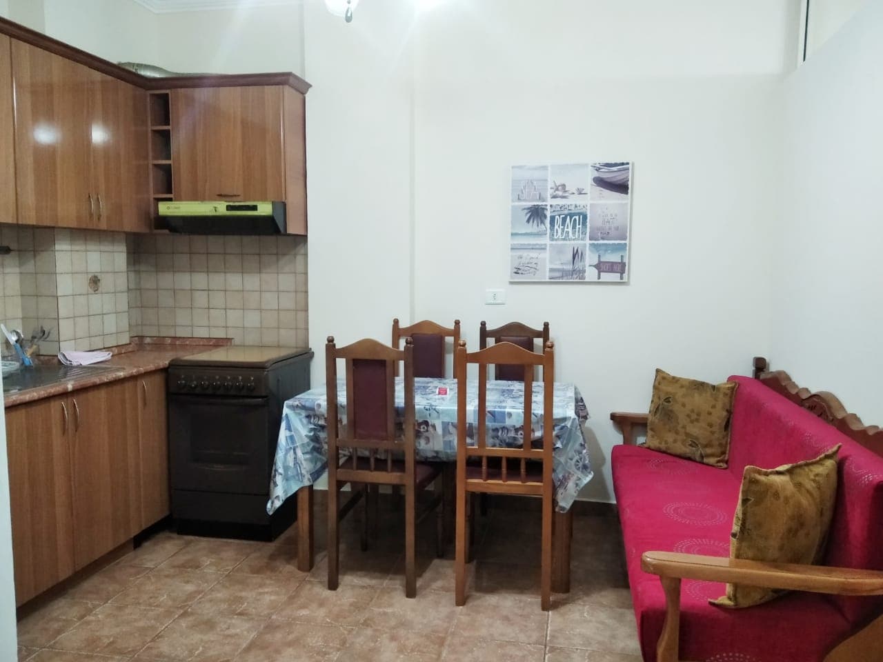 SHITET APARTAMENT 1+1 PRANE HOTEL FLORIDA,PLAZH,DURRES. 2