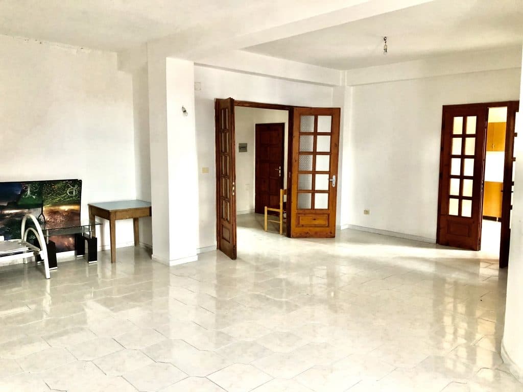 SHITET APARTAMENT 2+1 TE KRYQI KUQ,DURRES!