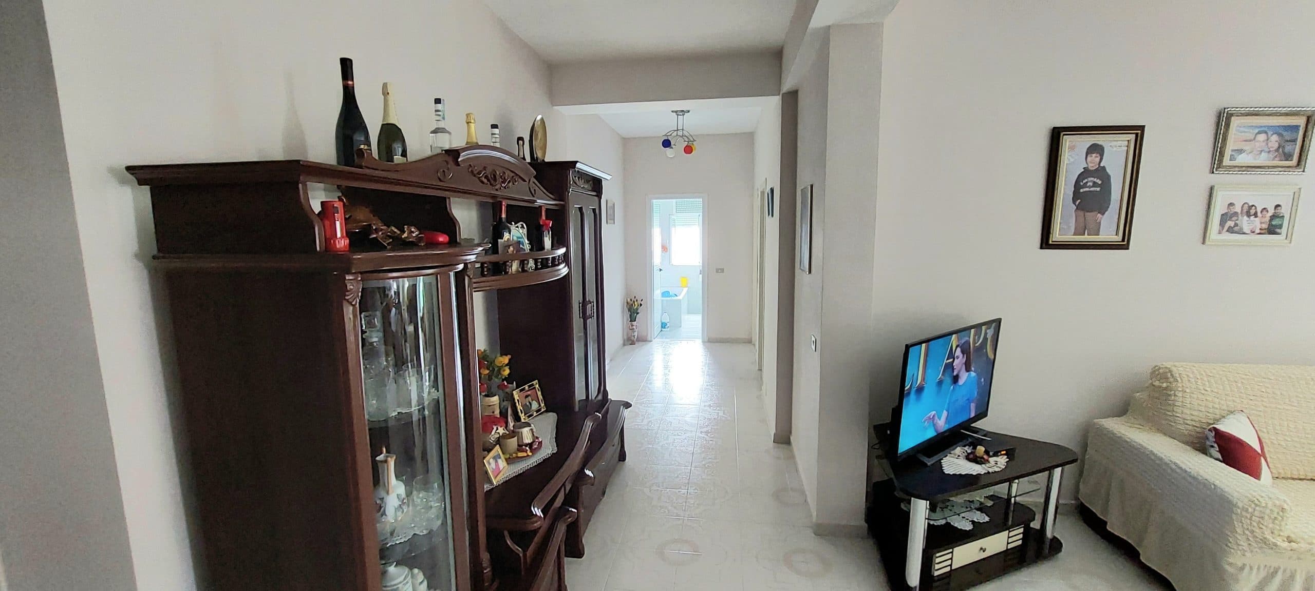 SHITET APARTAMENT 3+1+2 PRANE ZJARRFIKSES ,DURRES. 3