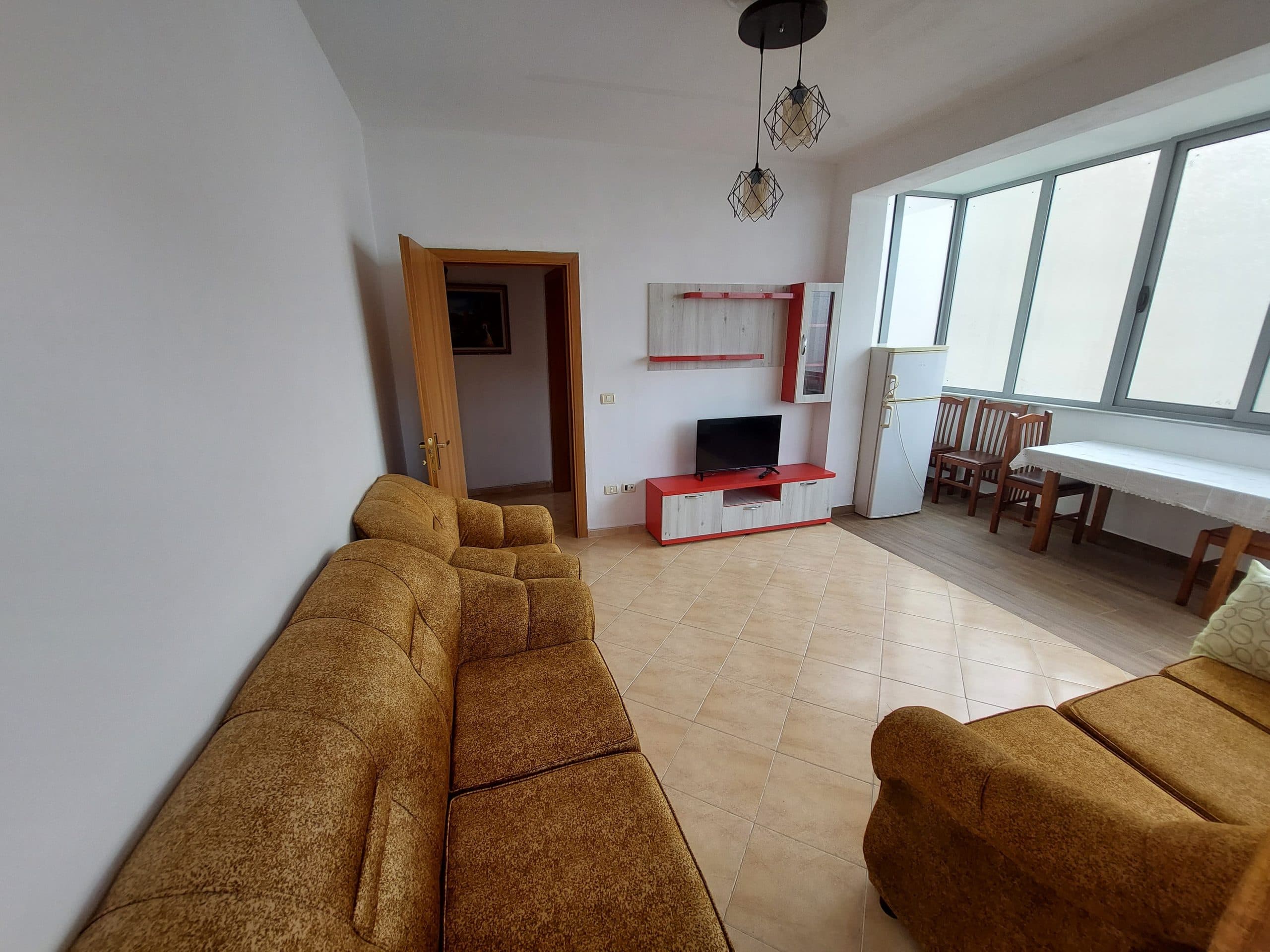 JEPET ME QERA APARTAMENT 1+1 , PRANE HOTEL ADRIATIK, PLAZH, DURRES.