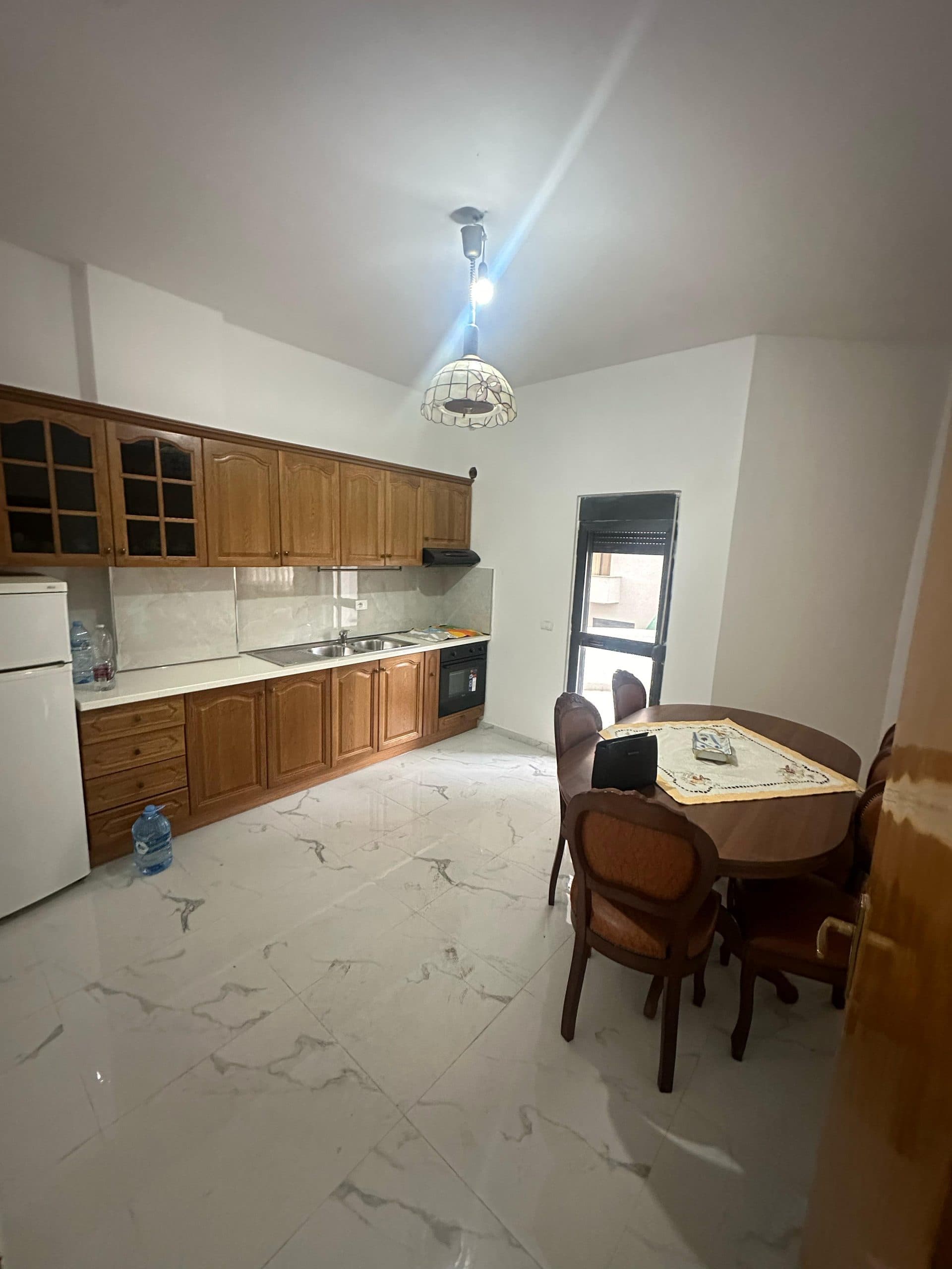 SHITET APARTAMENT 3+1+GARAZH, KALI I TROJES, PLAZH, DURRES. 2