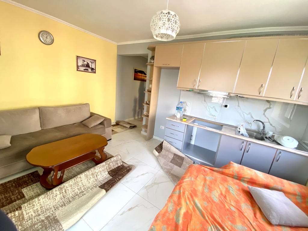 SHITET APARTAMENT 1+1 PRANE SIGURIMEVE SHOQERORE, DURRES.