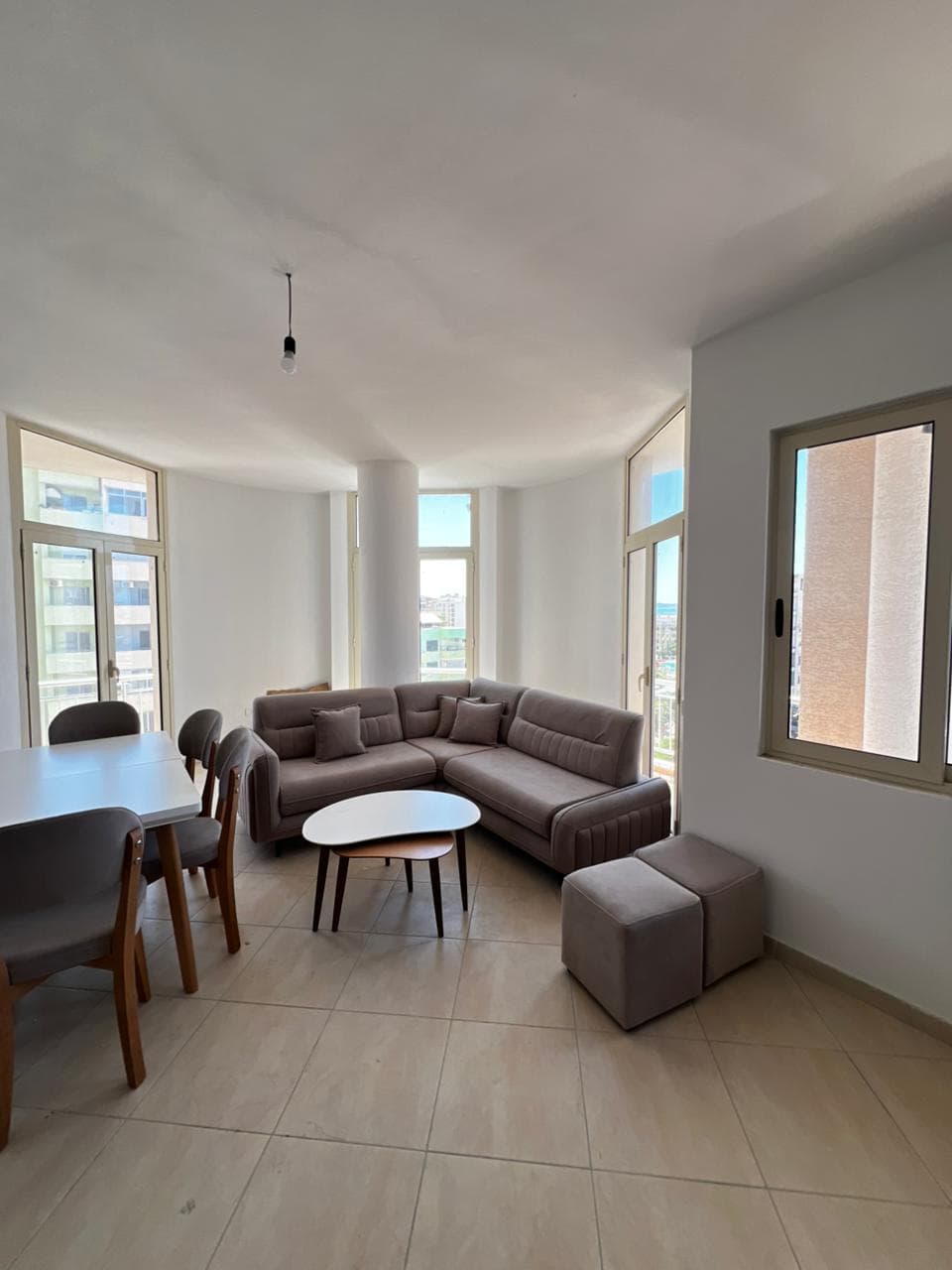 JEPET ME QERA APARTAMENT 2+1+2 PRANE POSTES PLAZH, DURRES 4