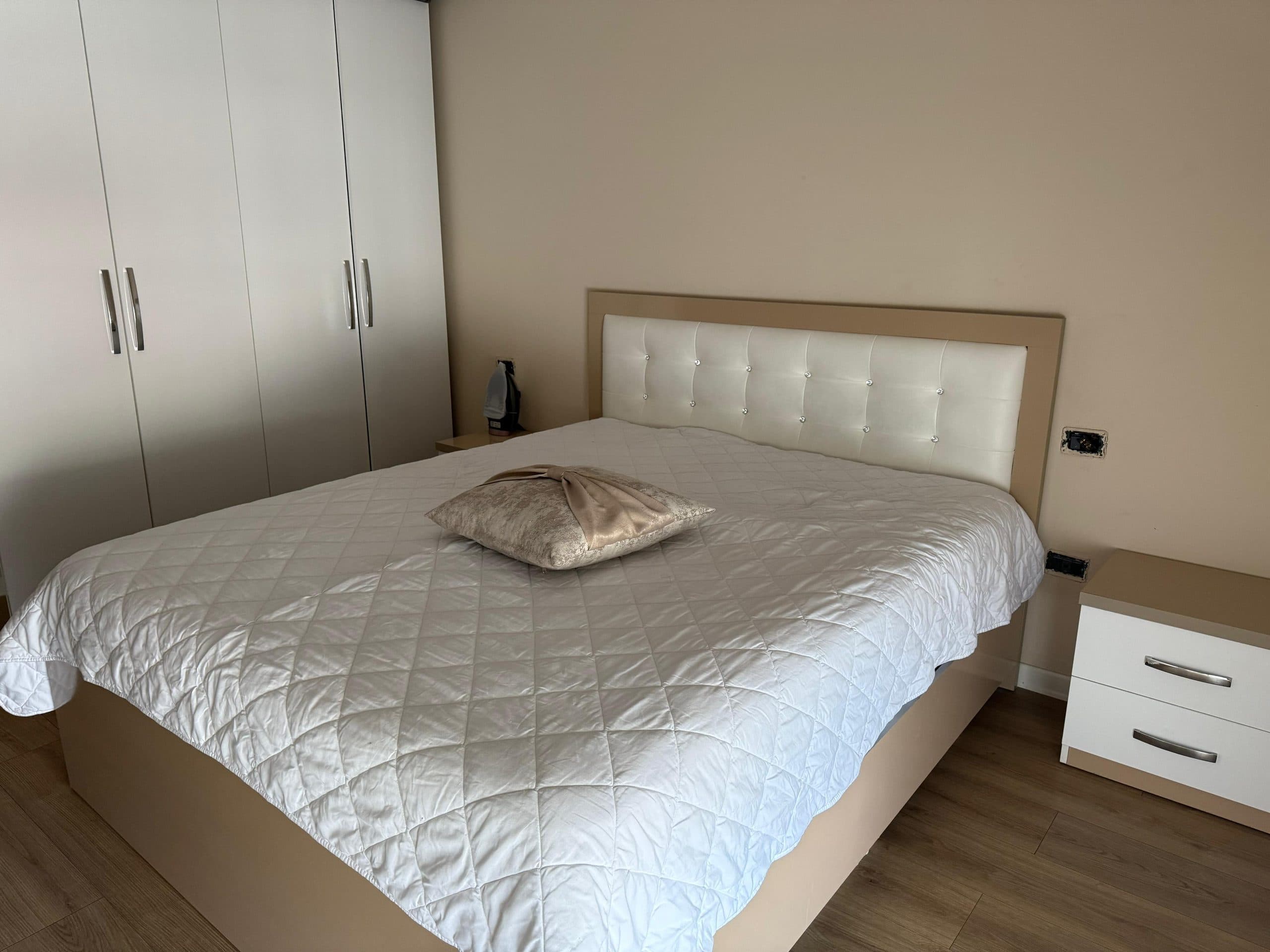 SHITET APARTAMENT 2+1 GJYKATA DURRES 4