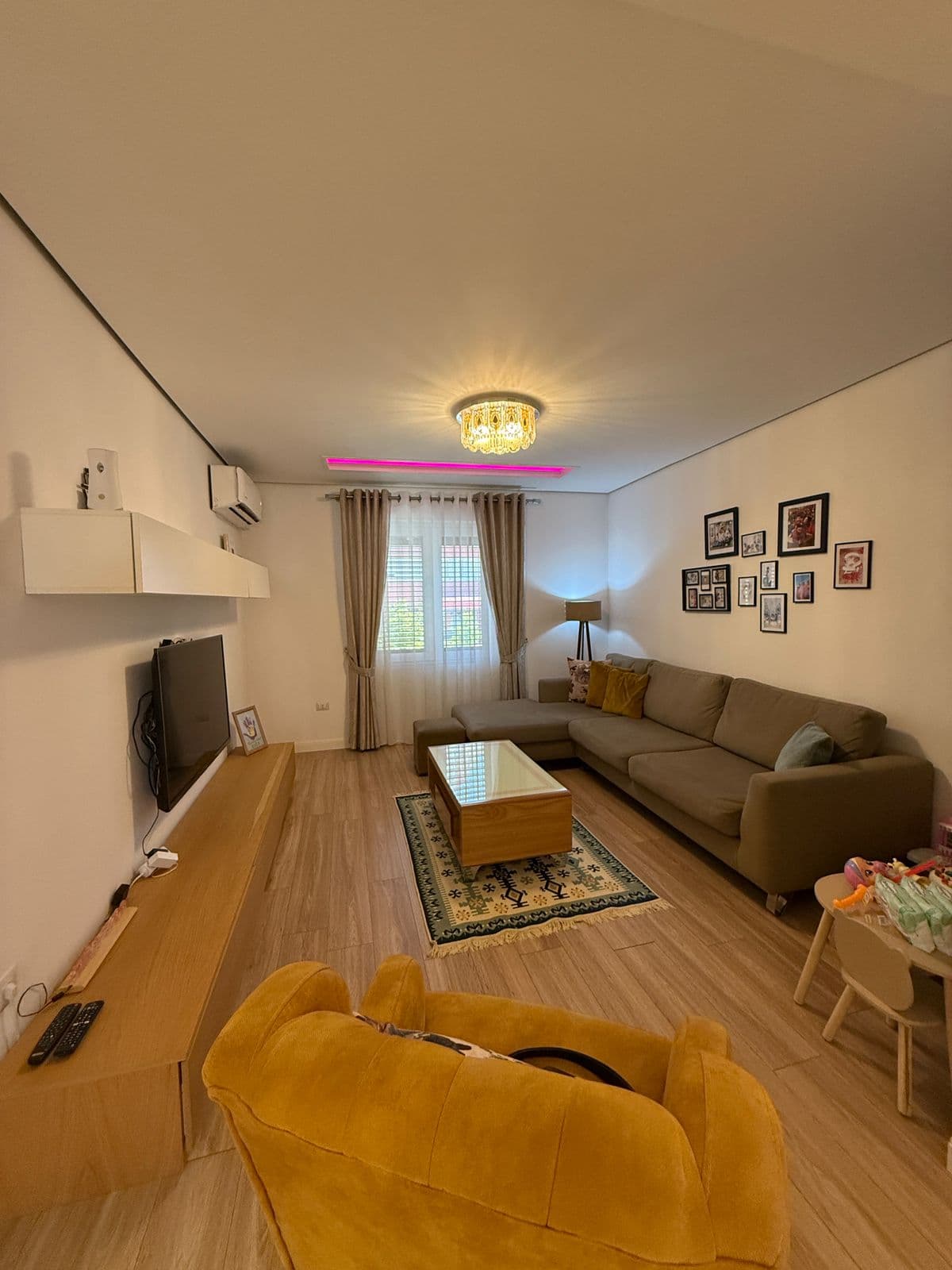 JEPET ME QERA APARTAMENT 2+1 PRANI CONAD NE DURRES KATI 2