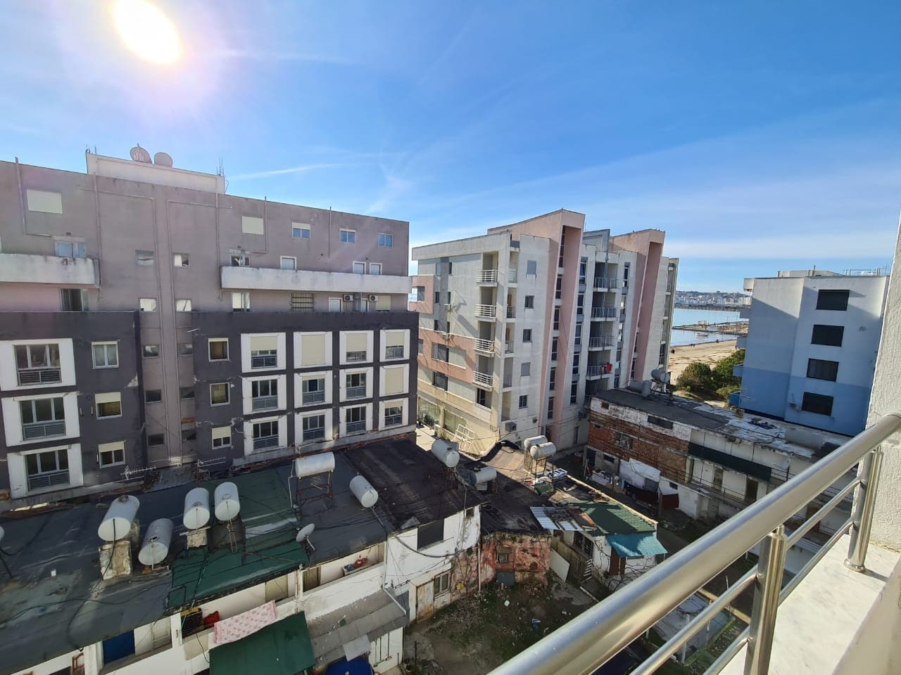 SHITET APARTAMENT 2+1 PRANE HOTEL VILA KORAL NE PLAZH, DURRES. 4