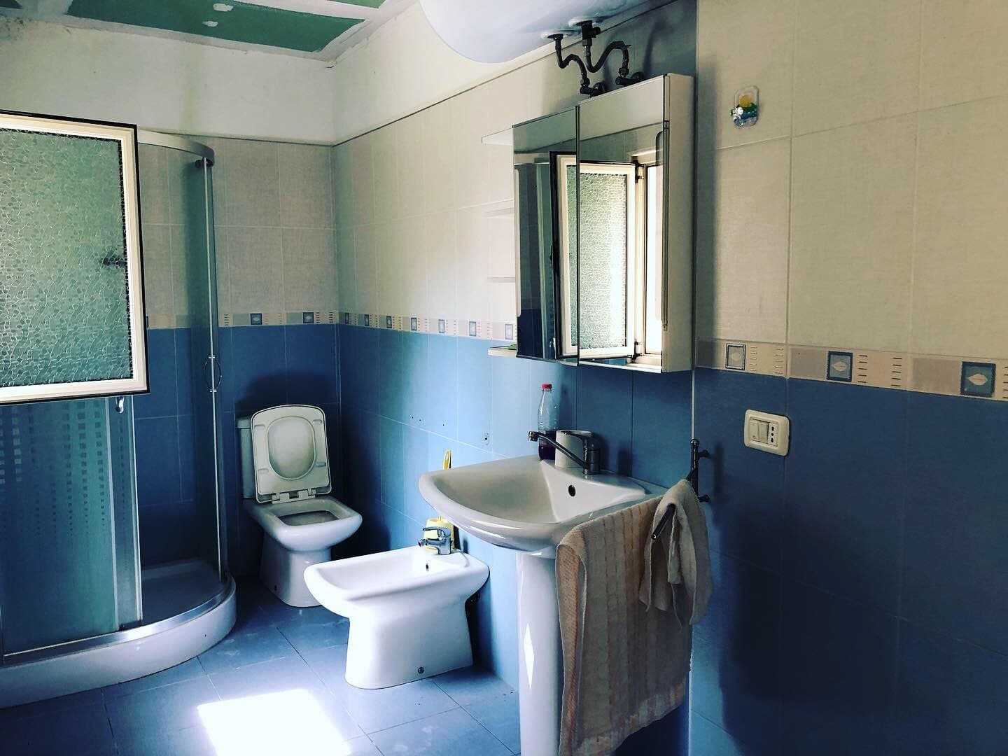 SHITET SHTEPI PRIVATE PRANE RRUGES KUMINI,DURRES! 2