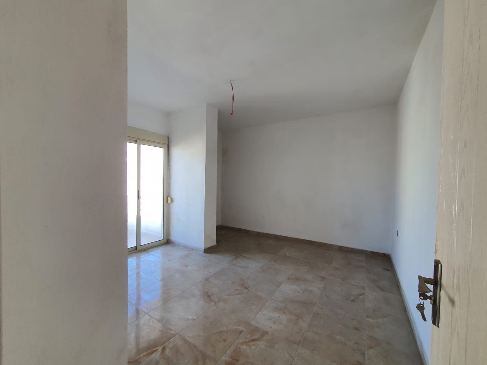 SHITET APARTAMENT 3+1 LAGJA 5 PRANE ISH RAJONIT,DURRES. 3