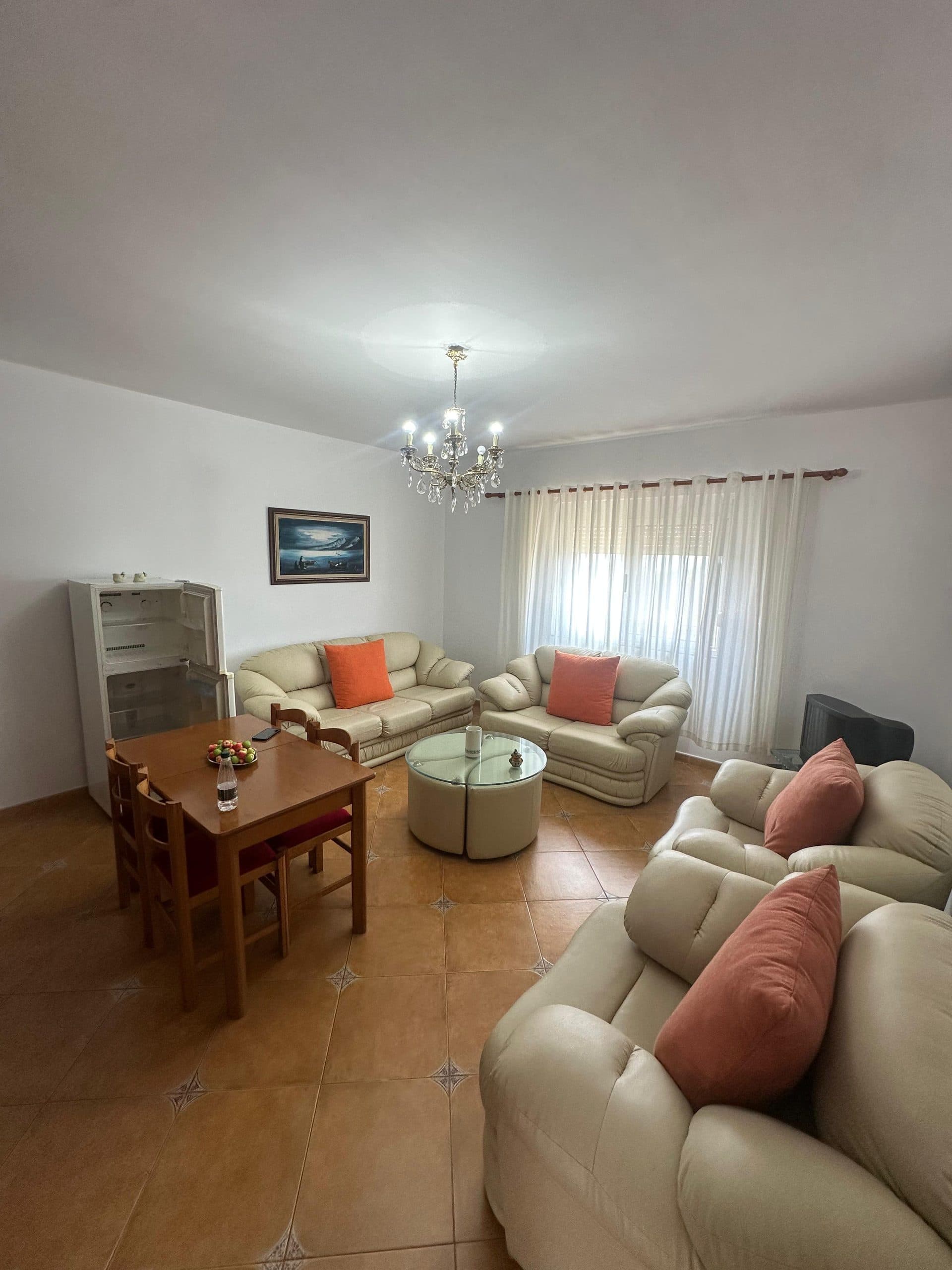 JEPET ME QERA APARTAMENT 1+1, PLAZH, DURRES.