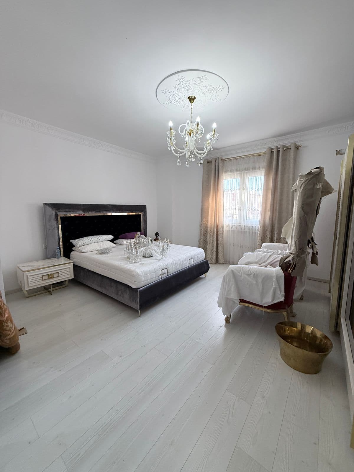 SHITET APARTAMENT 3+1+3+1 DEPO NE ZONEN E POSTES QENDER DURRES 4