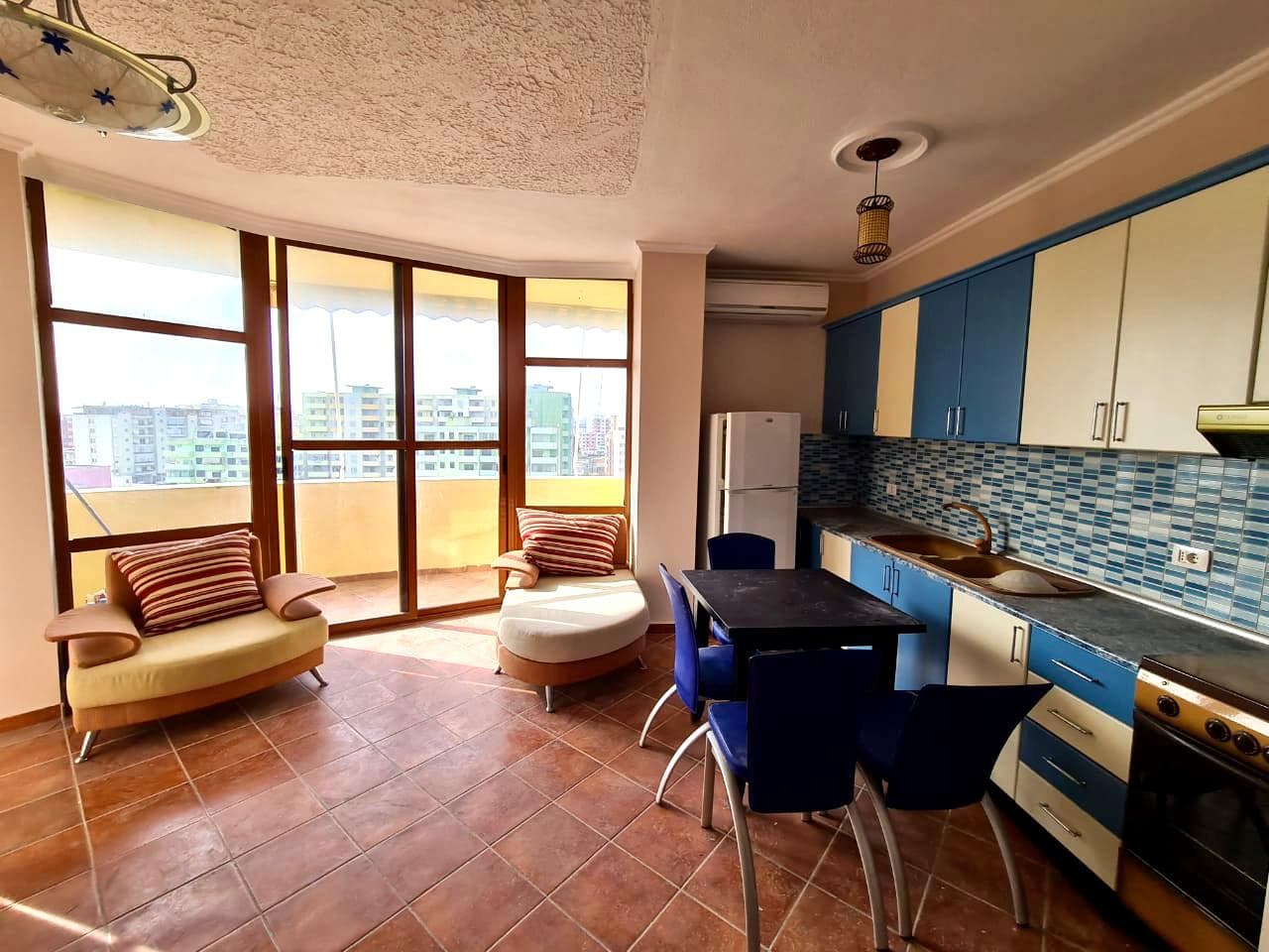 SHITET APARTAMENT 1+1 MBRAPA SHKOLLES BAJRAM CURRI, PLAZH, DURRES.