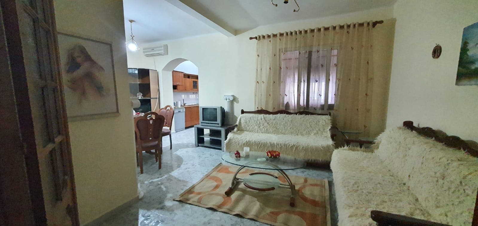 JEPET ME QERA APARTAMENT 2+1 PRANE BLU STARIT,DURRES.