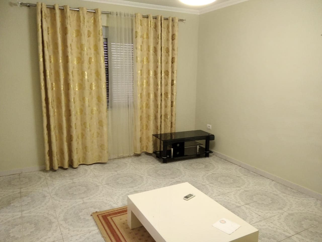 SHITET APARTAMENT 2+1 RRUGA JETA E RE , LAGJA 18 ,DURRES . 2