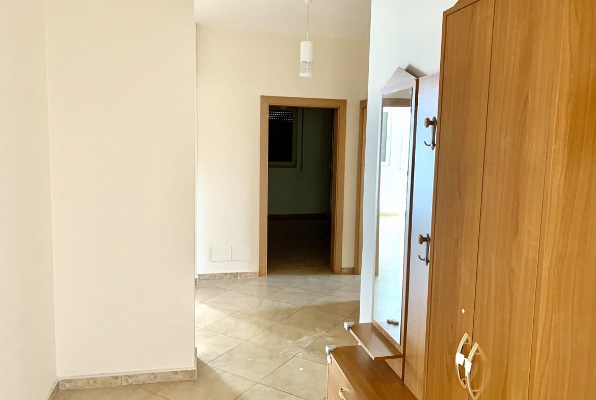 JEPET ME QERA APARTAMENT 3+1 PERBALL TATIM TAKSAVE,DURRES! 3