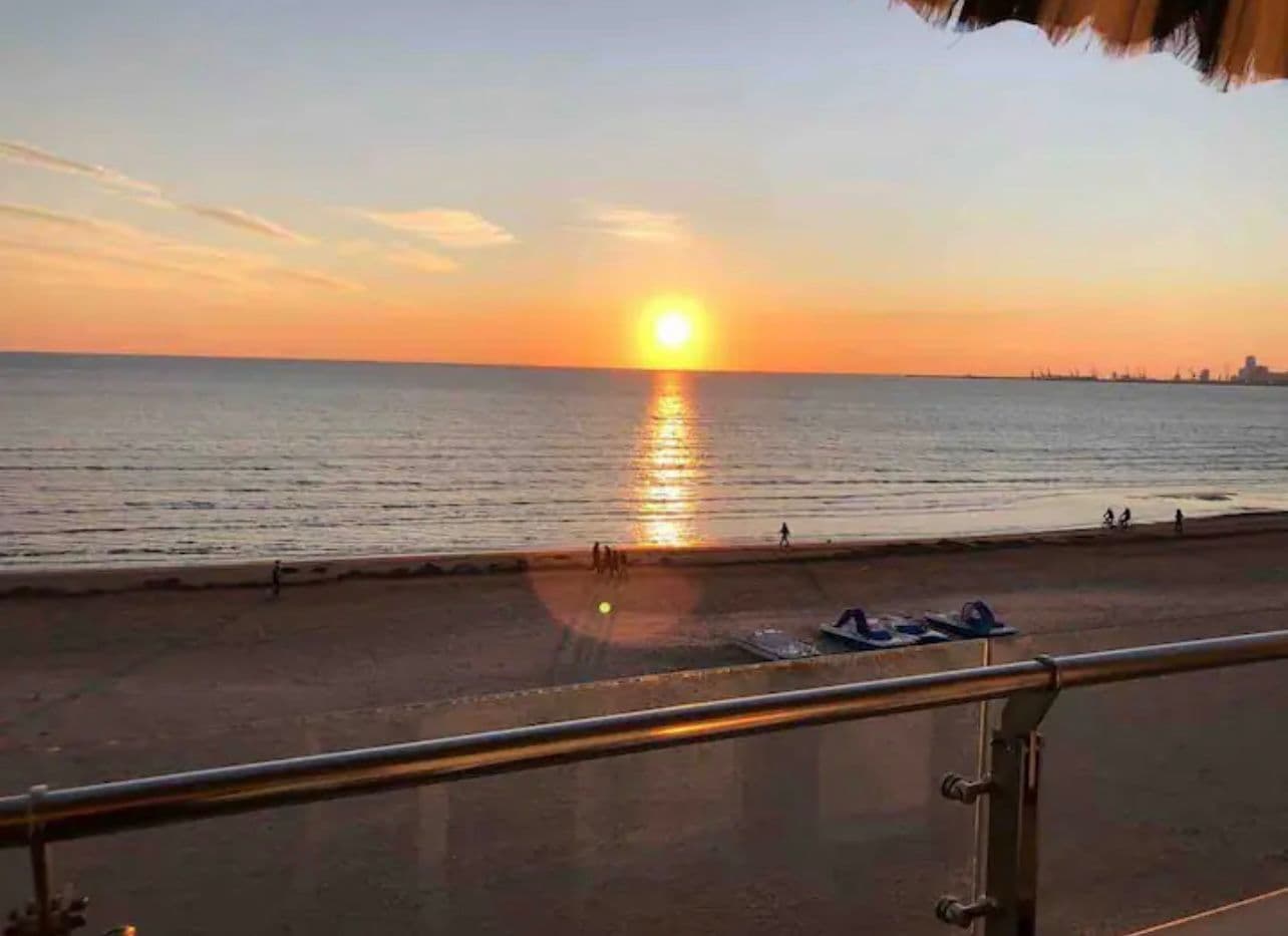 JEPET ME QERA APARTAMENT 2+1+2, PLAZH PRANE LOS LOCOS, DURRES