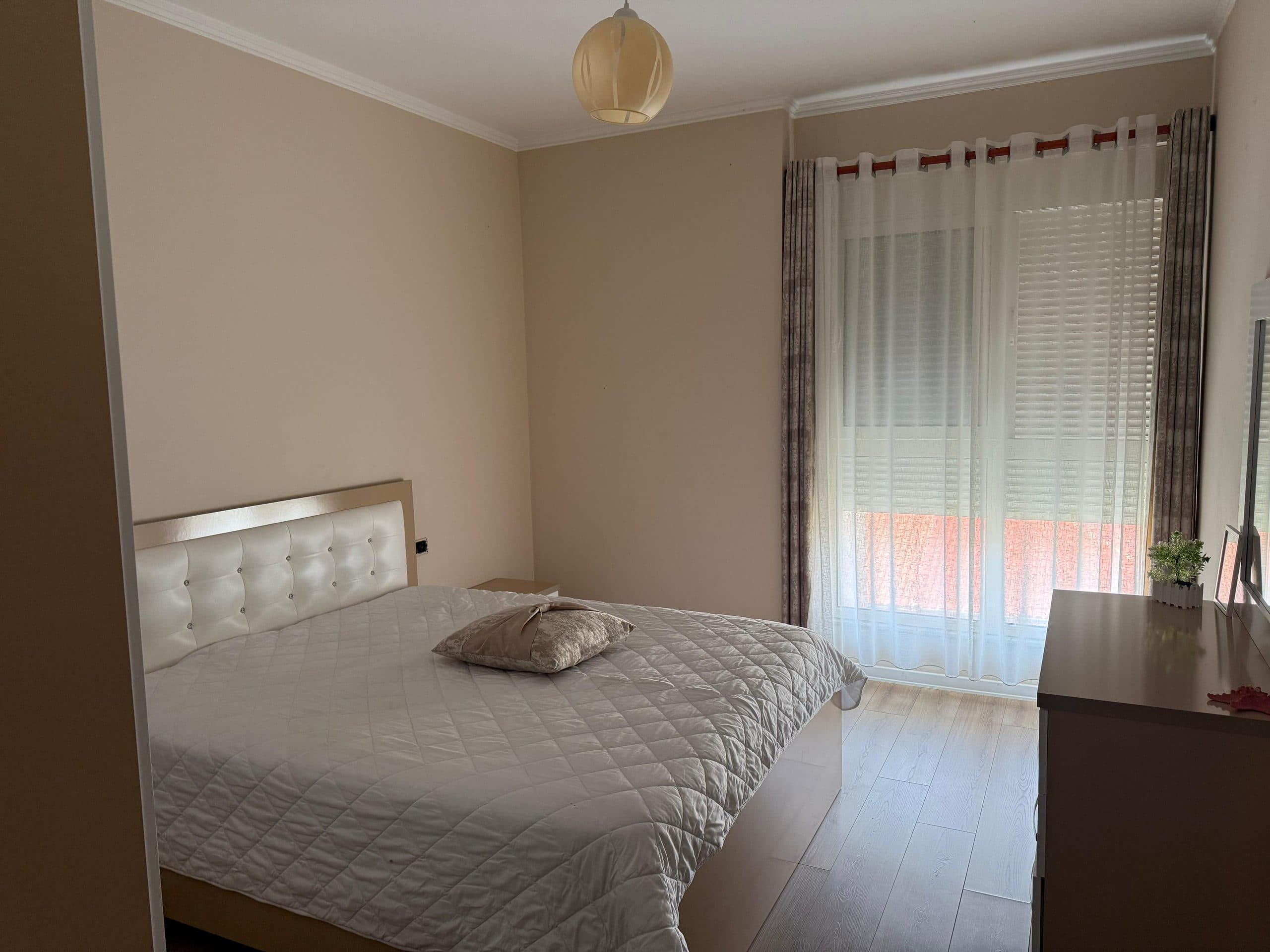 SHITET APARTAMENT 2+1 GJYKATA DURRES 2
