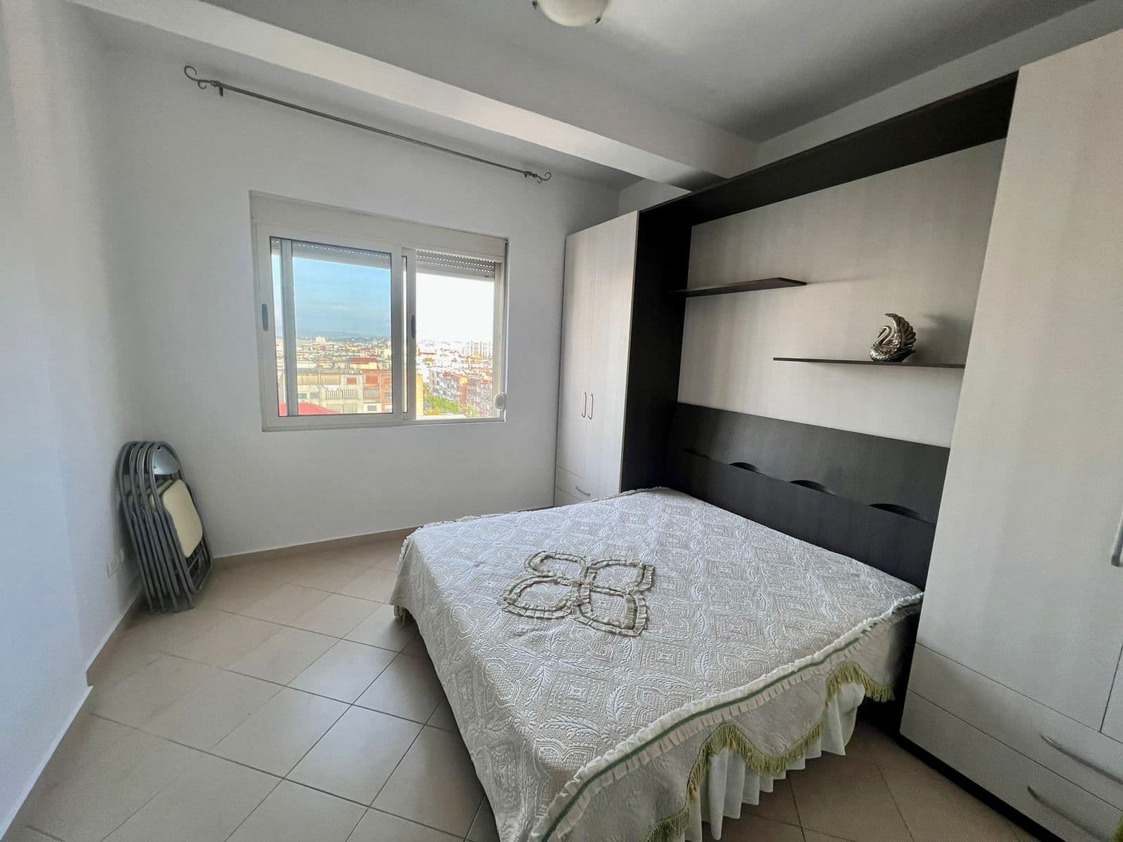 SHITET APARTAMENT 1+1 PRANE KAZAZIT, DURRES. 4