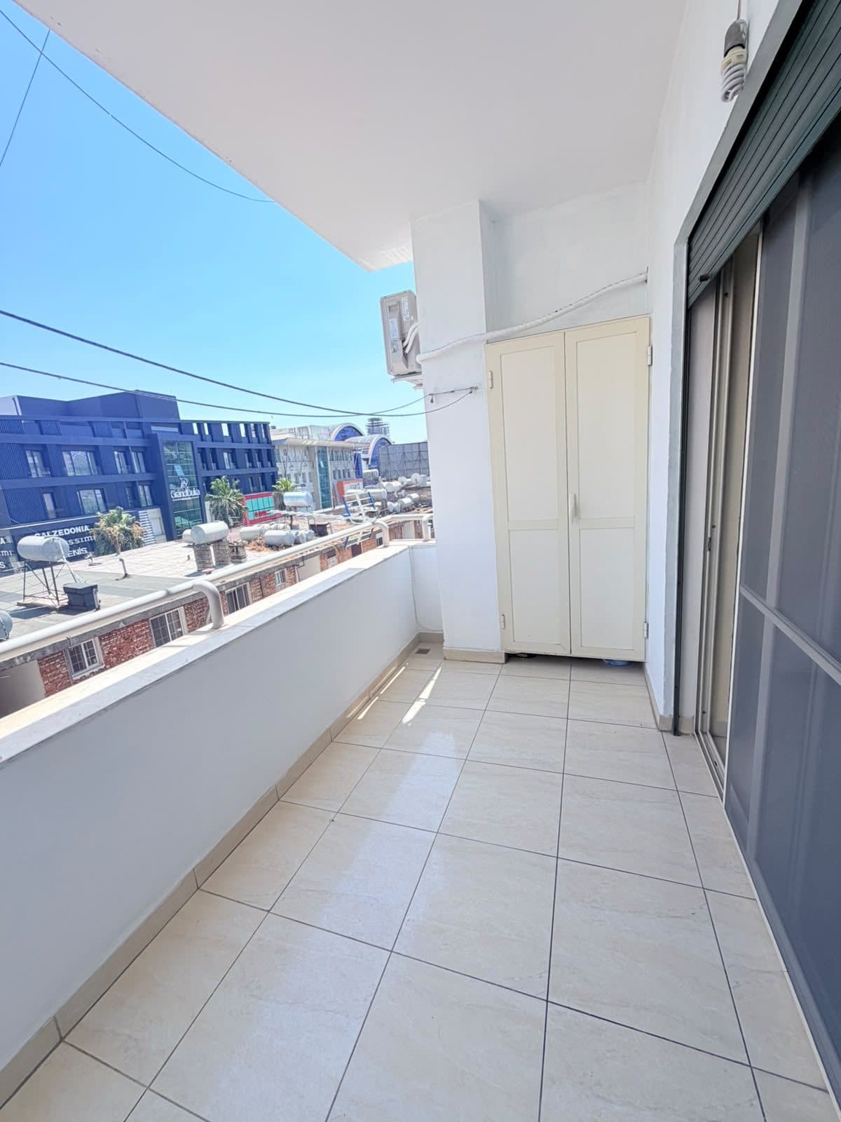 JEPET ME QERA APARTAMENT 3+1+2 PRANE FLAGSHIP, DURRES