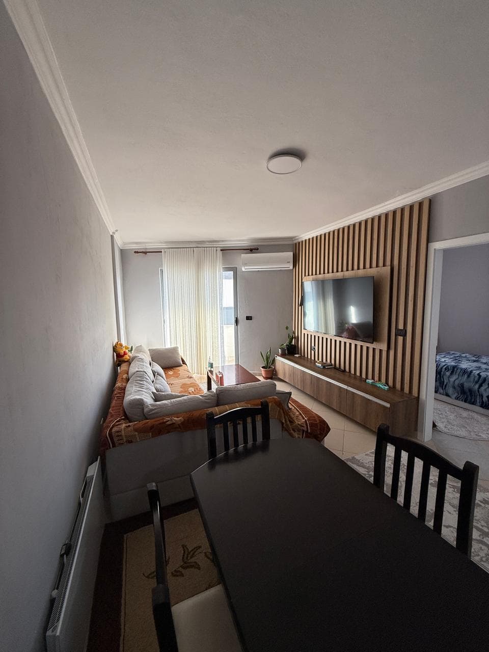 SHITET APARTAMENT 2+1 PRANE UJESJELLESIT, DURRES 3