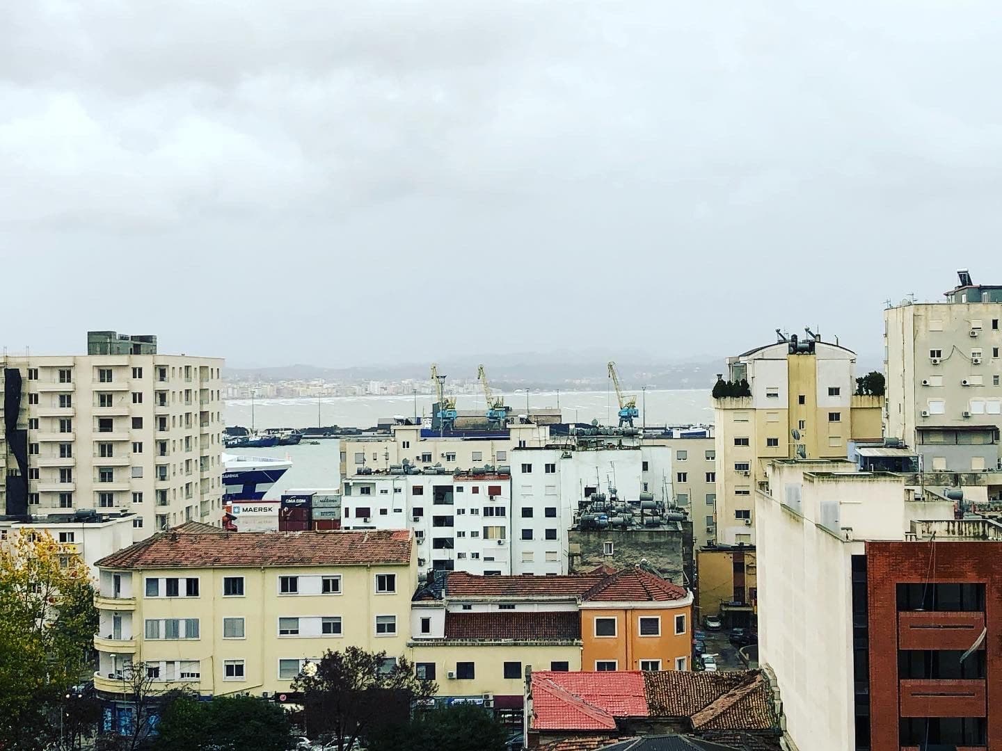JEPET ME QERA APARTAMENT 2+1 I PAMOBILUAR,DURRES! 2