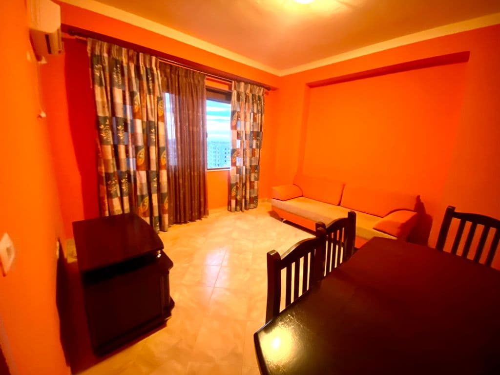 SHITET APARTAMENT 1+1 PRANE HOTEL EMPIRE, PLAZH, DURRES. 2