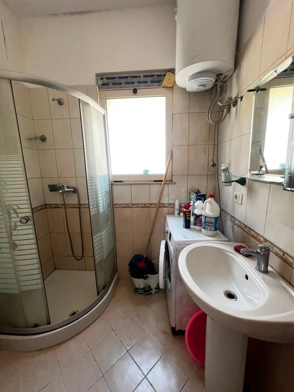JEPET ME QERA APARTAMENT 1+1 PRANE HOTEL ETER, GOLEM 2