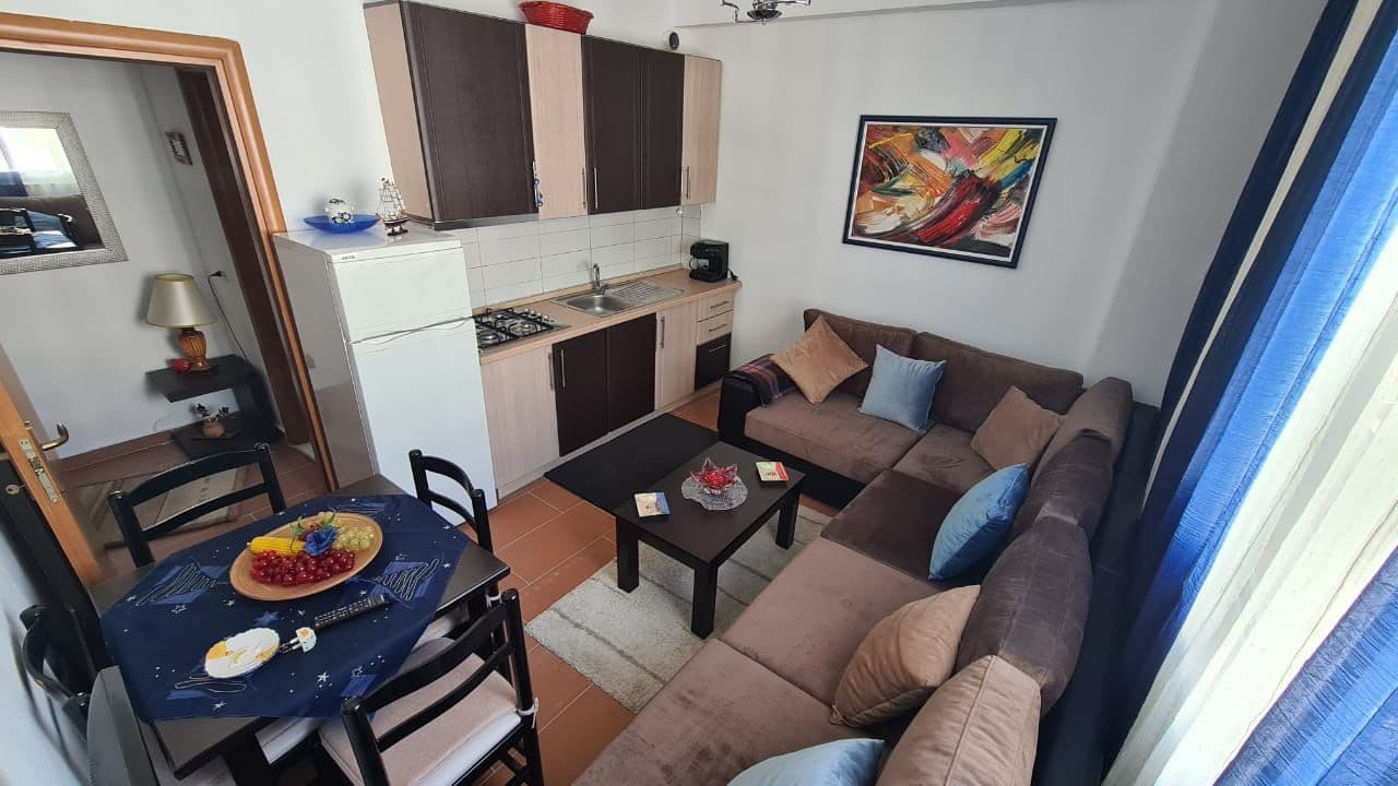 SHITET APARTAMENT 1+1 PRANE FLORIDES, PLAZH, DURRES.