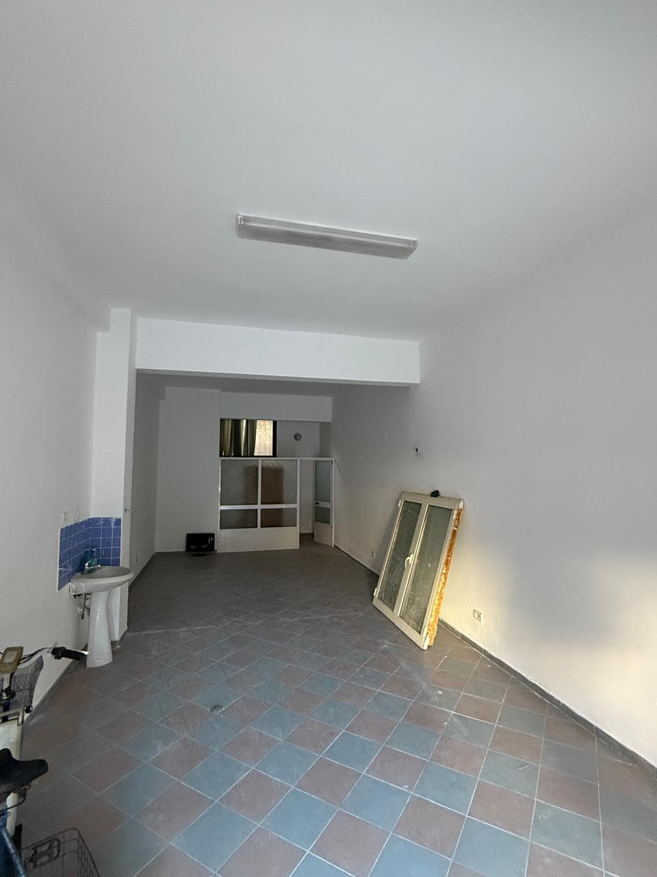 JEPET ME QERA NJESI BIZNESI TEK SPITALI DURRES 3