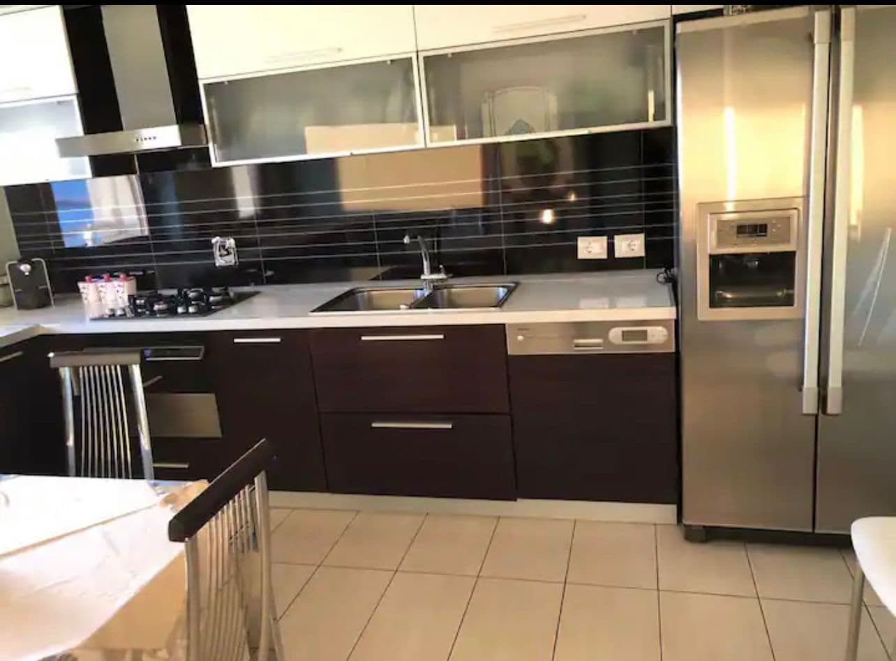 JEPET ME QERA APARTAMENT 2+1+2, PLAZH PRANE LOS LOCOS, DURRES 4