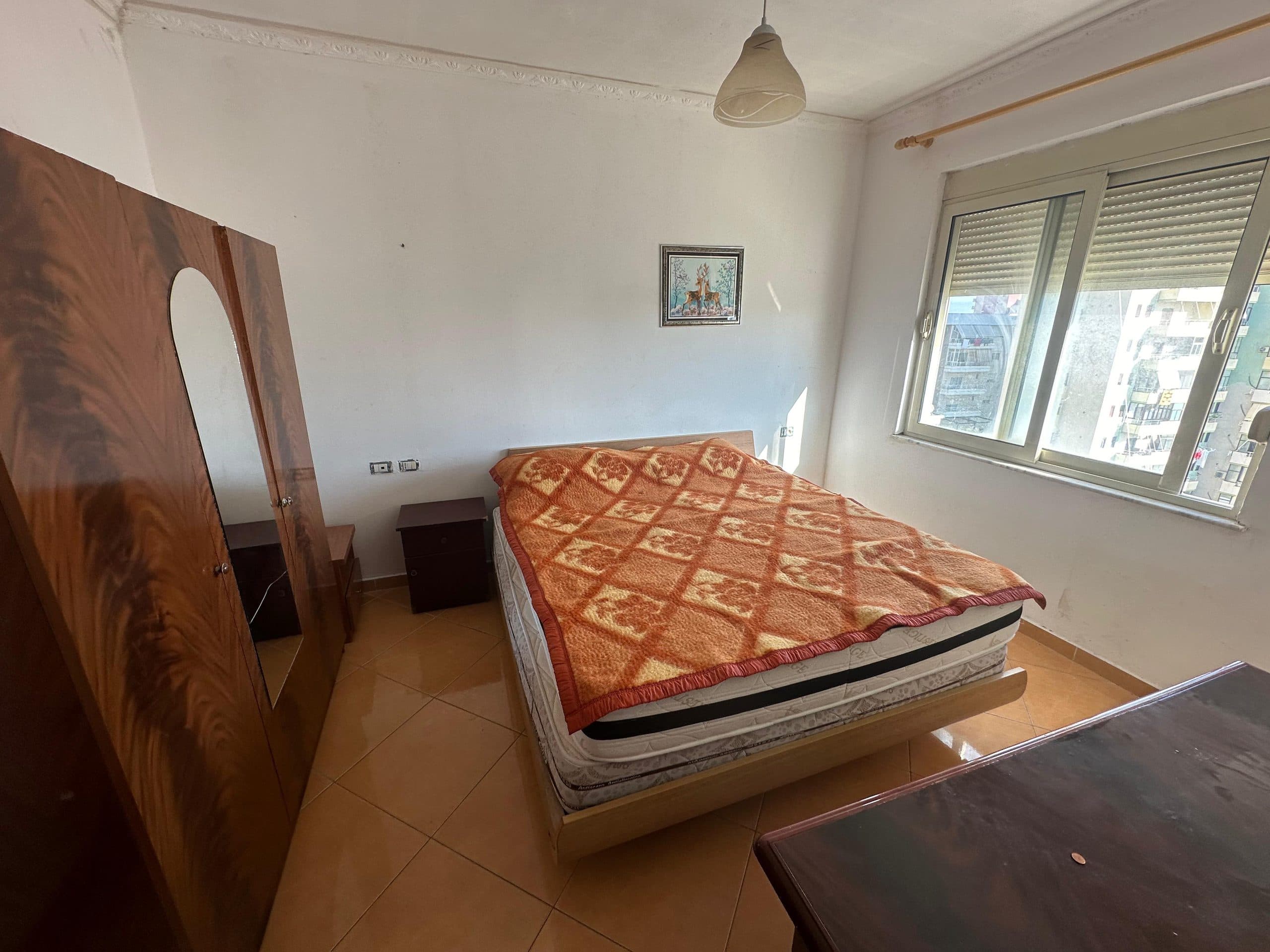 JEPET ME QERA APARTAMENT 1+1, PRANE ISH RAJONIT, DURRES. 3