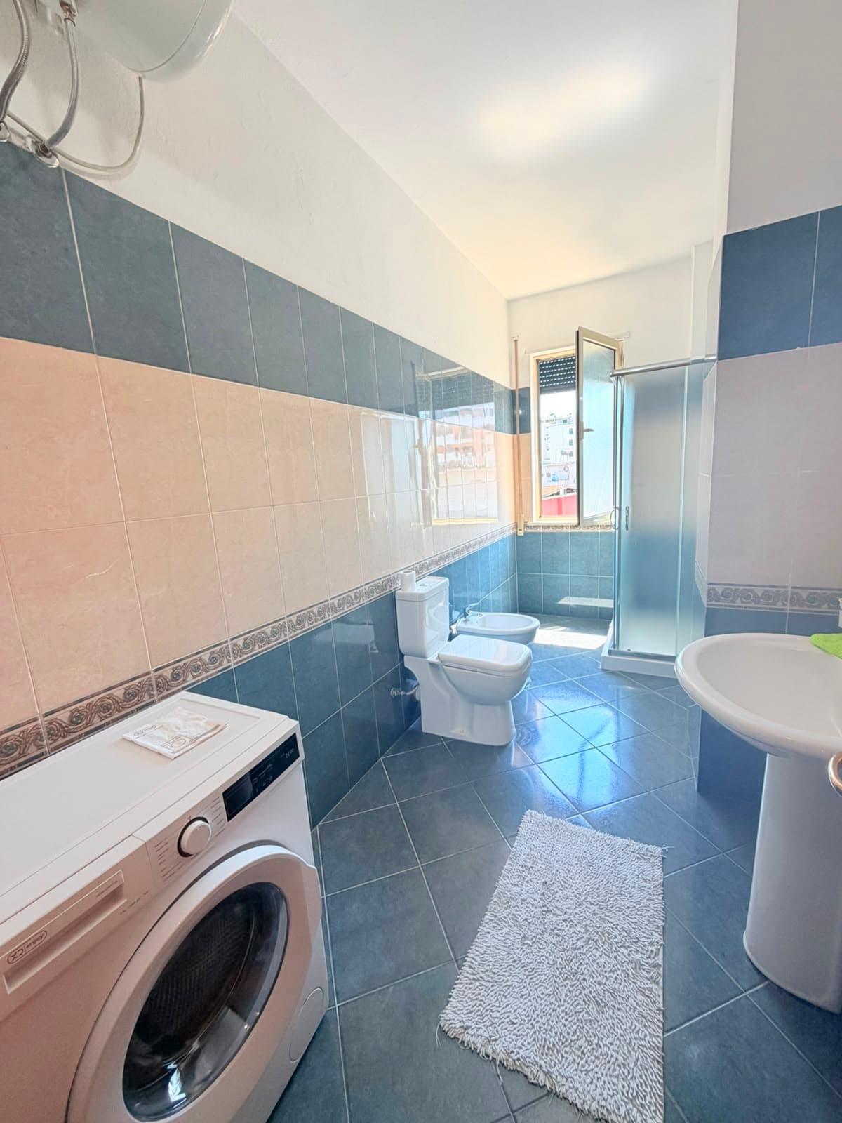 JEPET ME QERA APARTAMENT 3+1+2 PRANE FLAGSHIP, DURRES 3