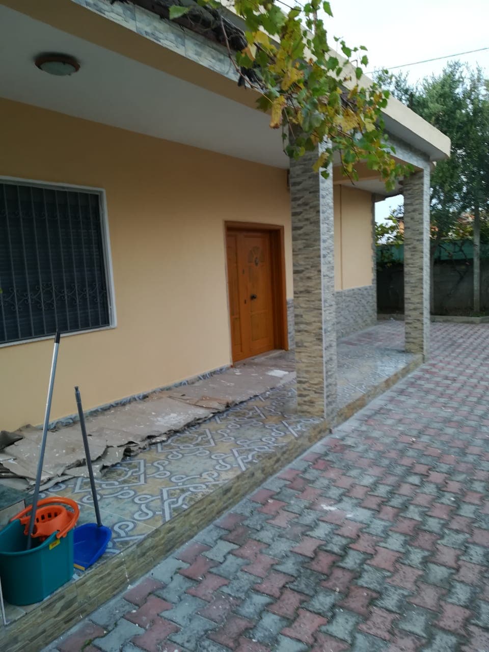 SHITET SHTEPI PRIVATE 2+1 PRANE FRIGORIFERIT PLAZH ,DURRES. 2
