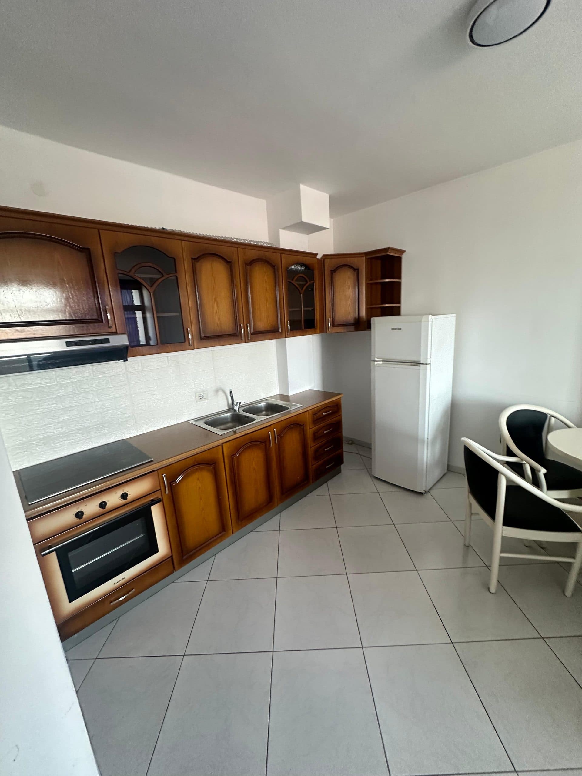 SHITET APARTAMENT 1+1, MBRAPA GALAKTIKUT, DURRES 2