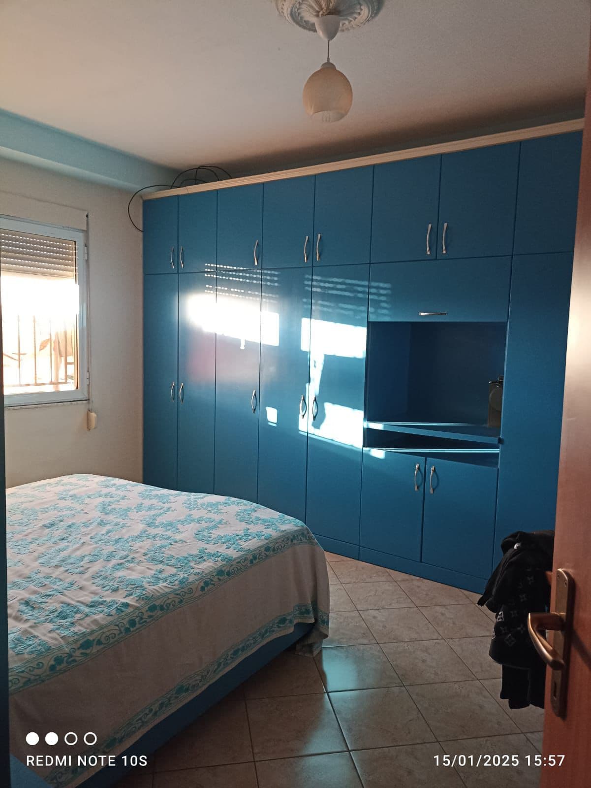 SHITET APARTAMENT 2+1 PRANE URT DURRES 4