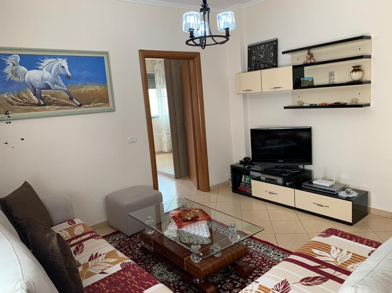 SHITET APARTAMENT 1+1 PRANE UJESJELLESIT, DURRES. 3