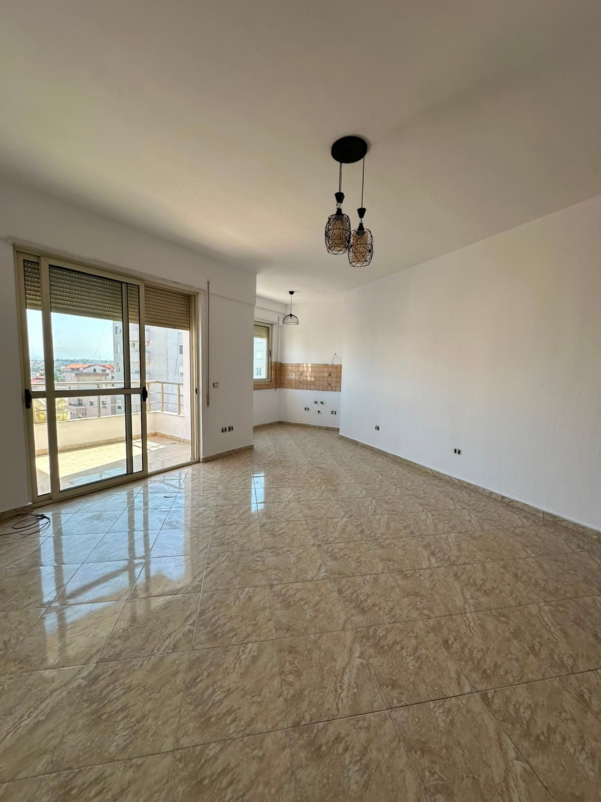 SHITET APARTAMENT 2+1 URA E DAJLANIT, DURRES 4