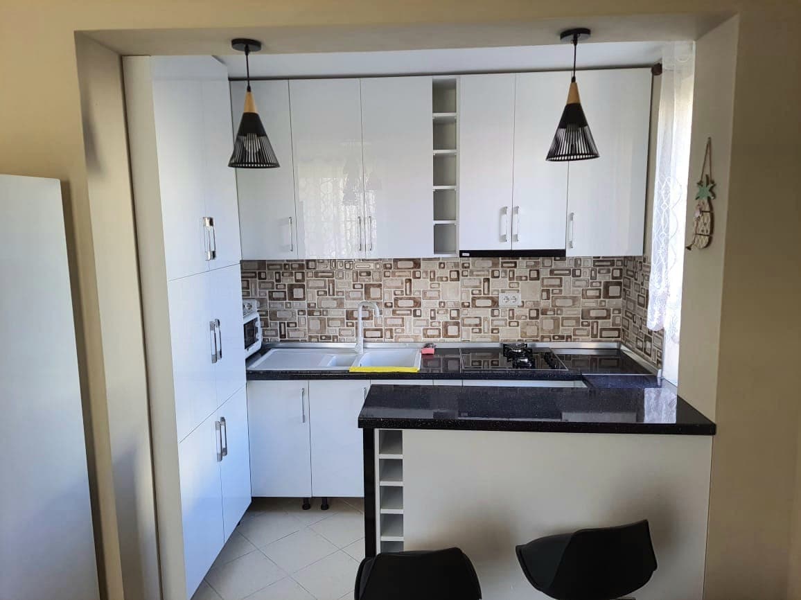 JEPET ME QERA APARTAMENT 1+1 PRANE URES SE DAJLANIT,PLAZH,DURRES. 3