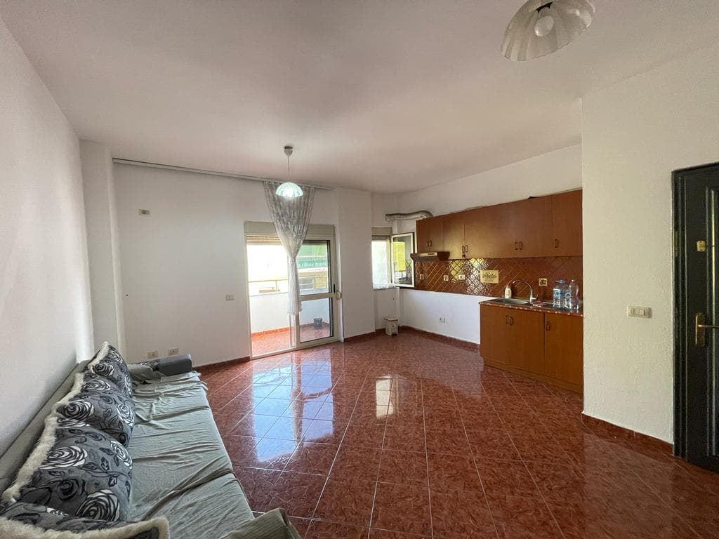 SHITET APARTAMENT 2+1 PRANE KOPSHTIT SOTIR NOKA,DURRES.