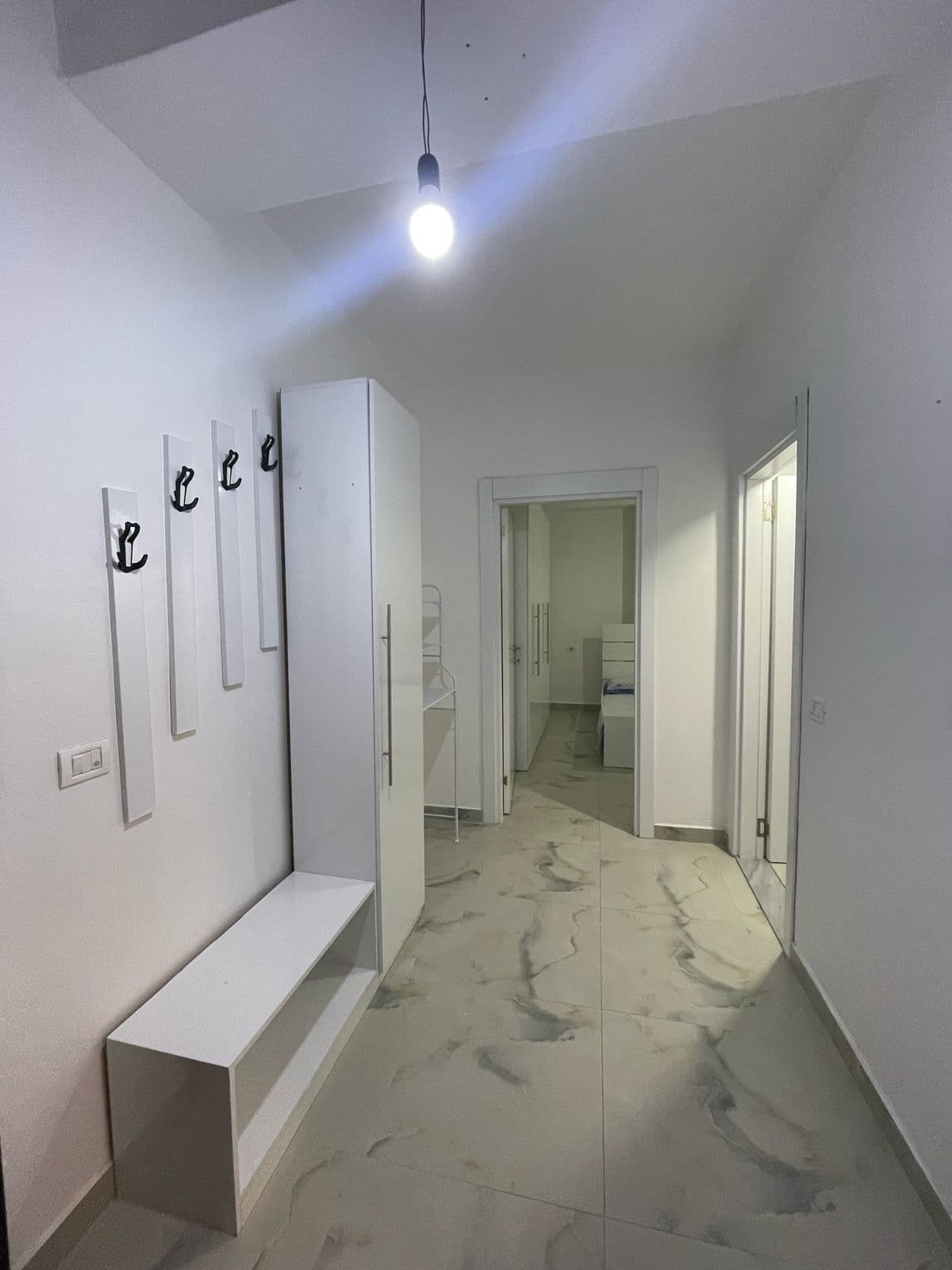 JEPET APARTAMEN ME QERA 1+1 ISH URT , DURRES. 4