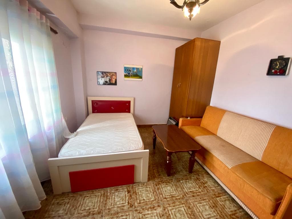 SHITET APARTAMENT 2+1 PRANE UJESJELLESIT, DURRES. 3