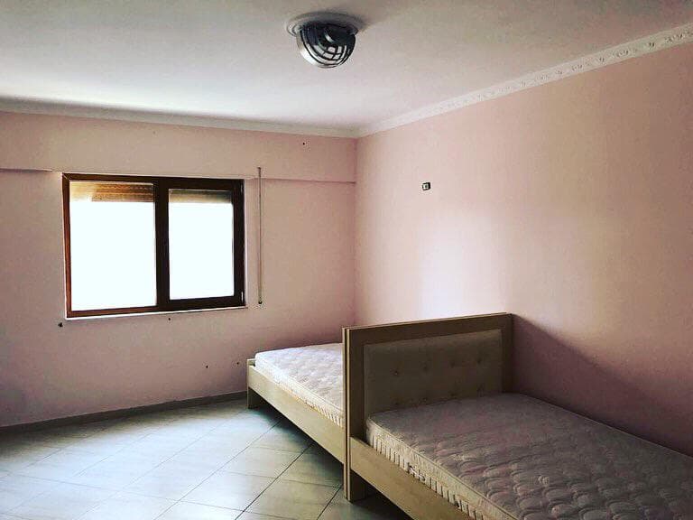 JEPET ME QERA APARTAMENT 2+1 NE CURRILA,DURRES! 3