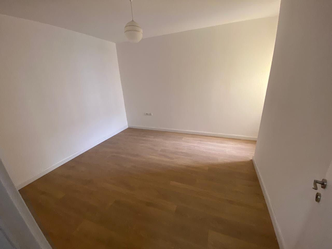 SHITET APARTAMENT 3+1+2, PRANE ISH URT, DURRES 3