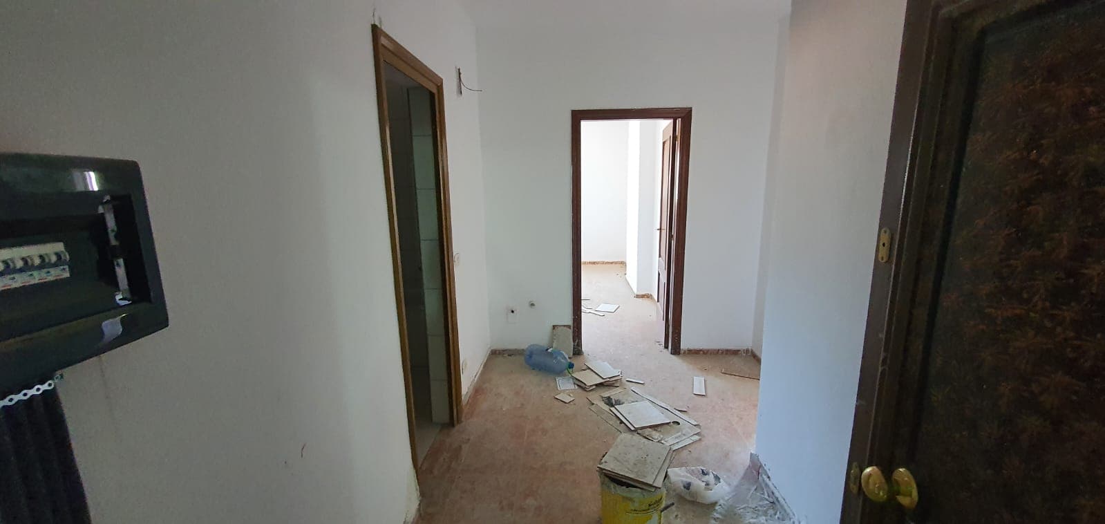 SHITET APARTAMENT 1+1 PRANE MARKATES QENDER,DURRES. 2