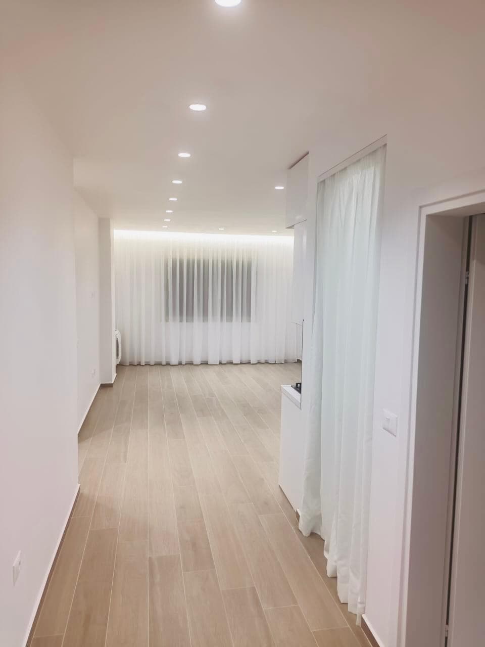 JEPET ME QERA APARTAMENT 2+1 NE ZONEN E PLAZHIT ILIRIA, DURRES 4
